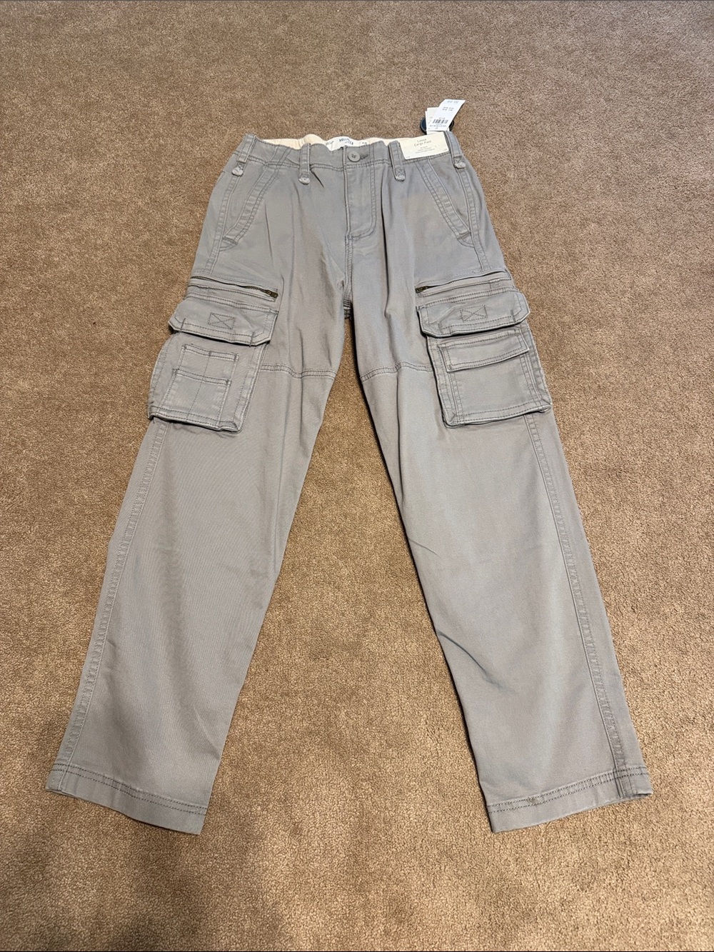 Hollister Men's Gray Cargo Pants with Multiple Utility Pockets